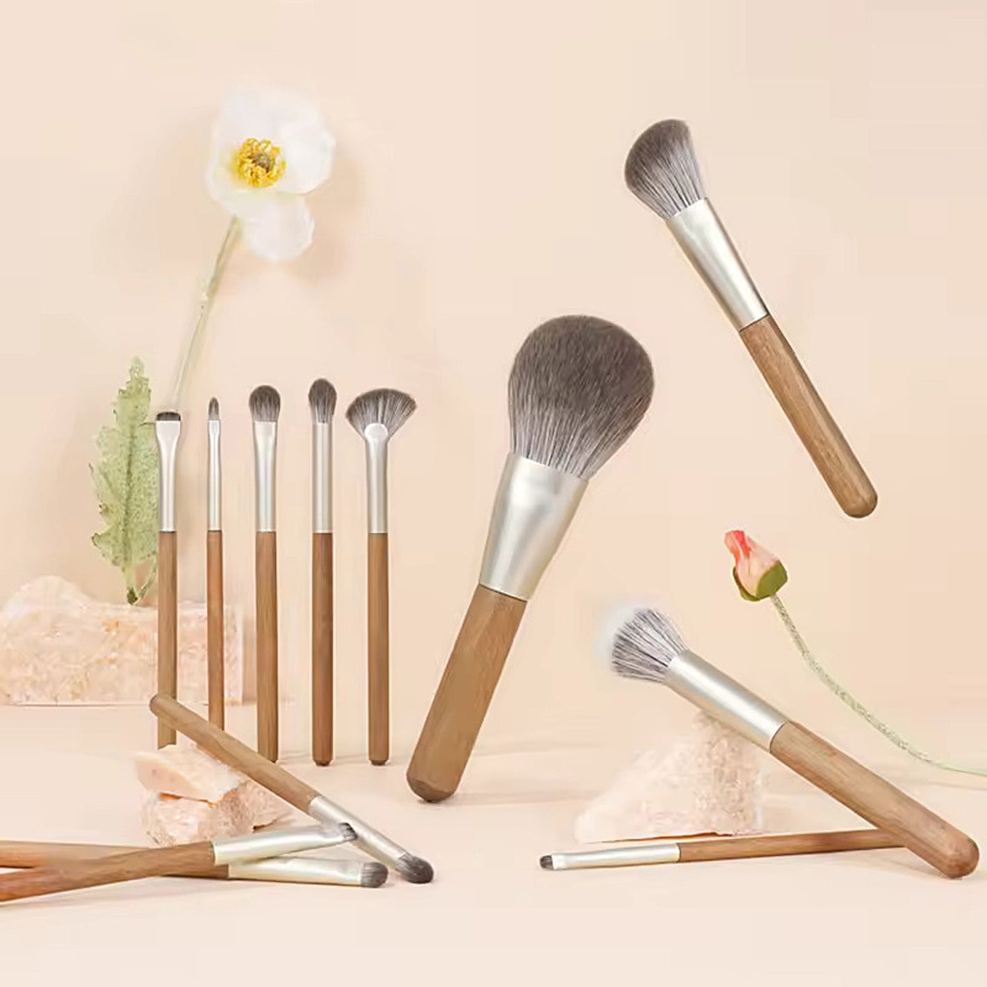 Bamboo private label professional 11-piece natural hair face makeup brushes